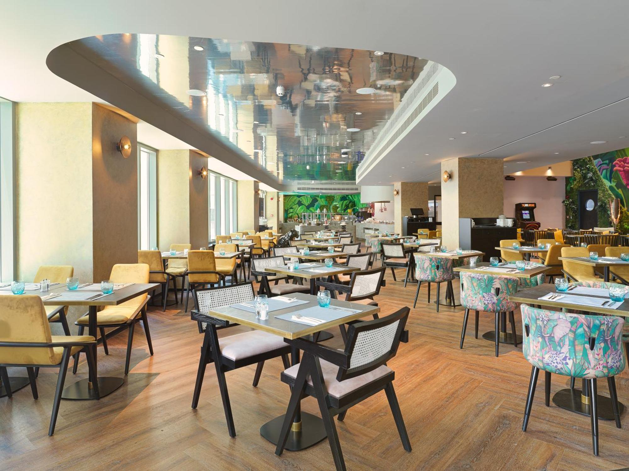 Nyx Hotel Limassol By Leonardo Hotels Exterior foto